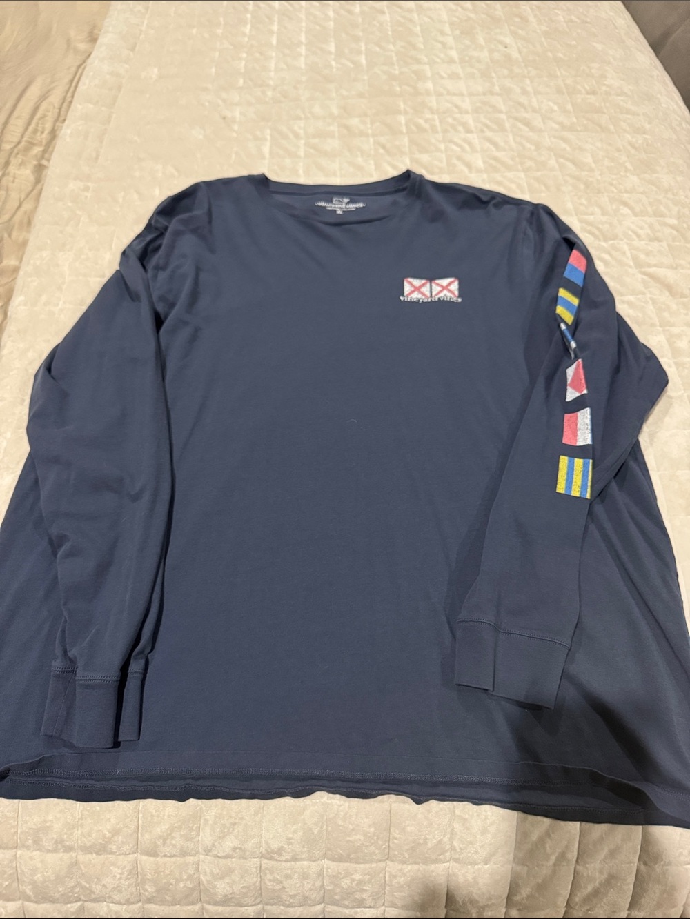Men's XL Vineyard Vines Navy Long-Sleeve Graphic Tee w Nautical Sleeve Accents